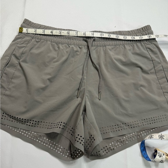 Athleta Gray Athletic Shorts Lightweight Relaxed Fit - Picture 4 of 5